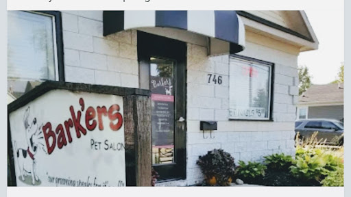 Barkers Pet Salon - Image 1